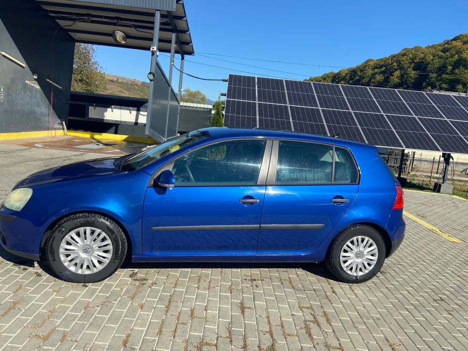 Volkswagen Golf 2005 diesel, 2.479 € — imagine 2