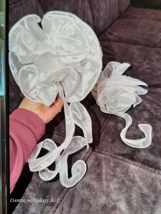 Продам бантики на резинке.