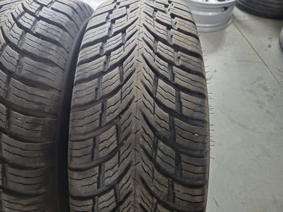 2 anvelope All Season Nokian 215 70 15 C ca și noi // Dot 2024