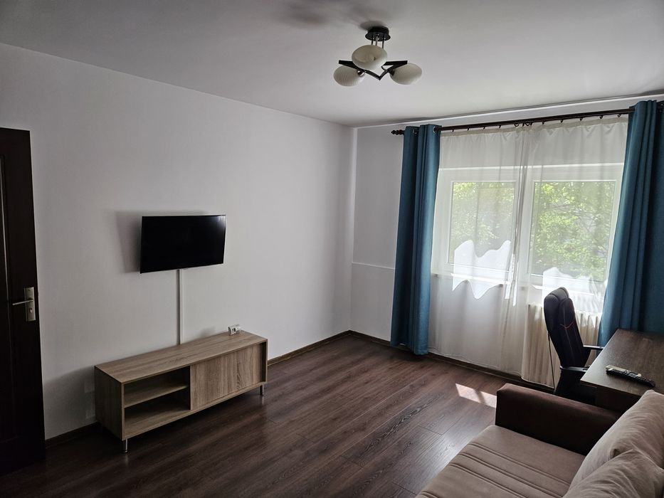 Inchiriez apartament cu o cameră , Tătărași Sud