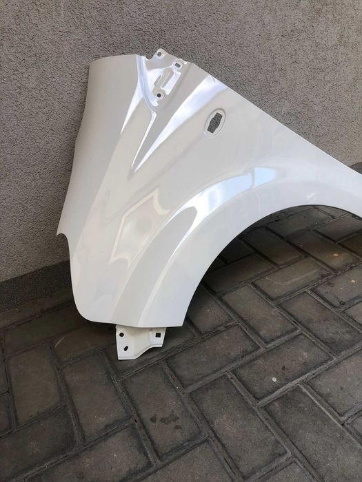 Aripa Fata Stanga Toyota Aygo 2006-2012 Vopsita Alb