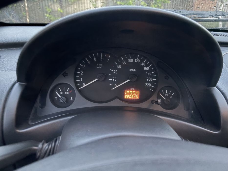 Vand opel corsa