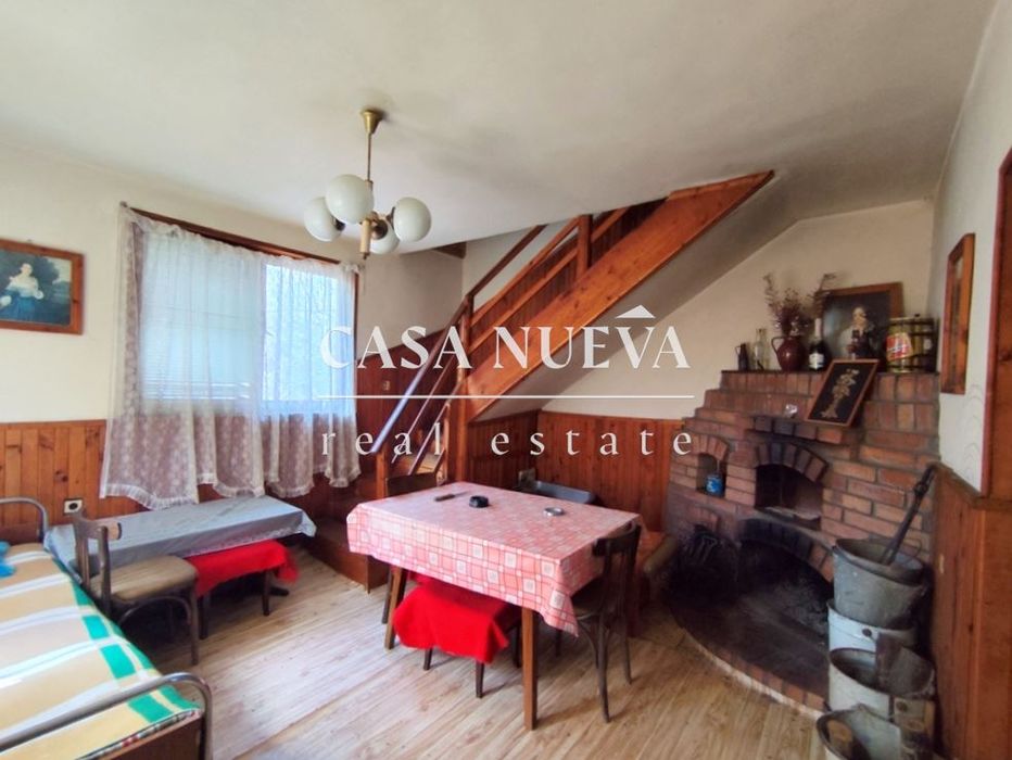 Къща в с.Реяновци, гр.Трън