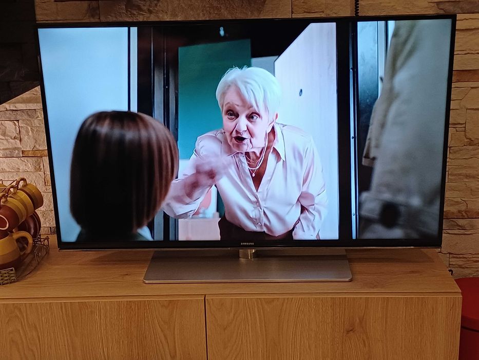 Смарт телевизор  САМСУНГ 40" 3Д