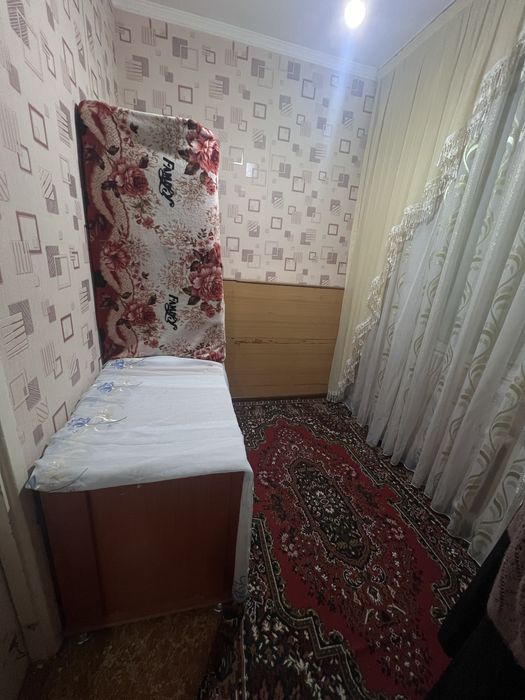 Ikki honali uy maktab orqada karzinka yaqin  bogcha bor