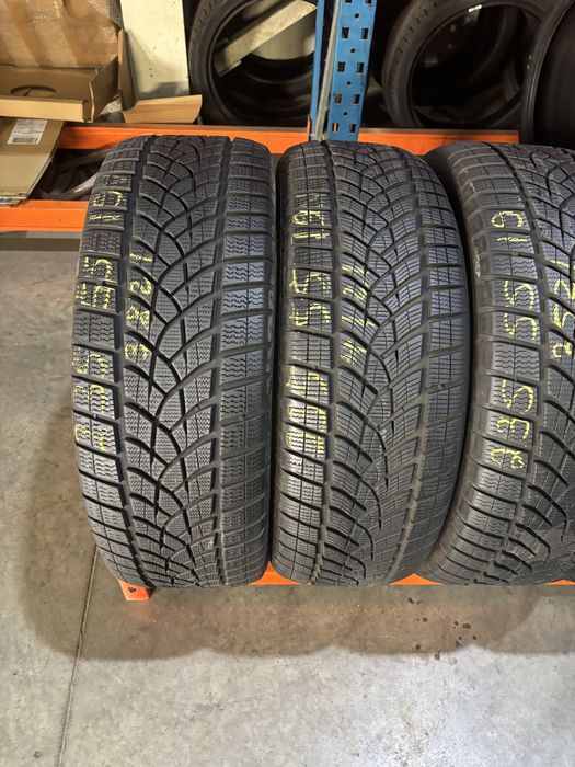 Anvelope Iarna 235/55/19 GoodYear UltraGrip Performance 235 55 19 R19