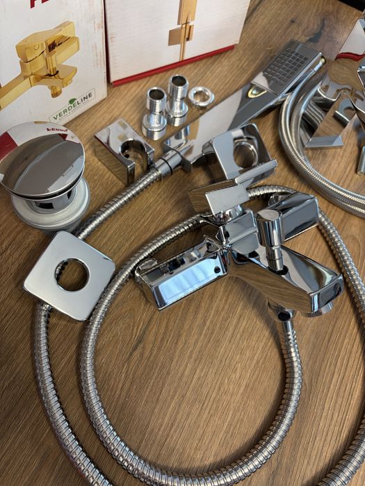 Baterie dus + lavoar noi