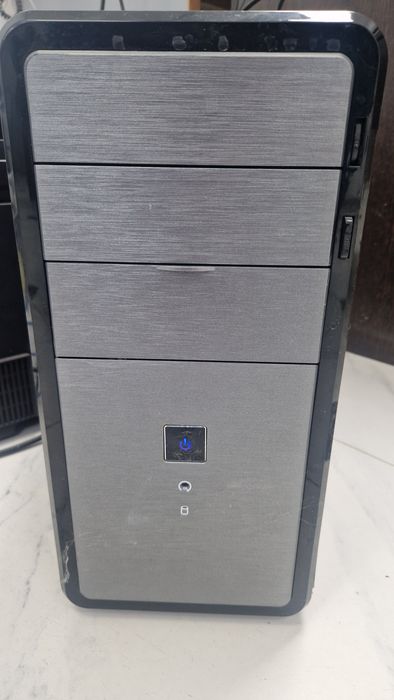 Продам системный блок i3-93920 Cpu 3,7Ghz, 8Gb Ram, SSD 240Gb