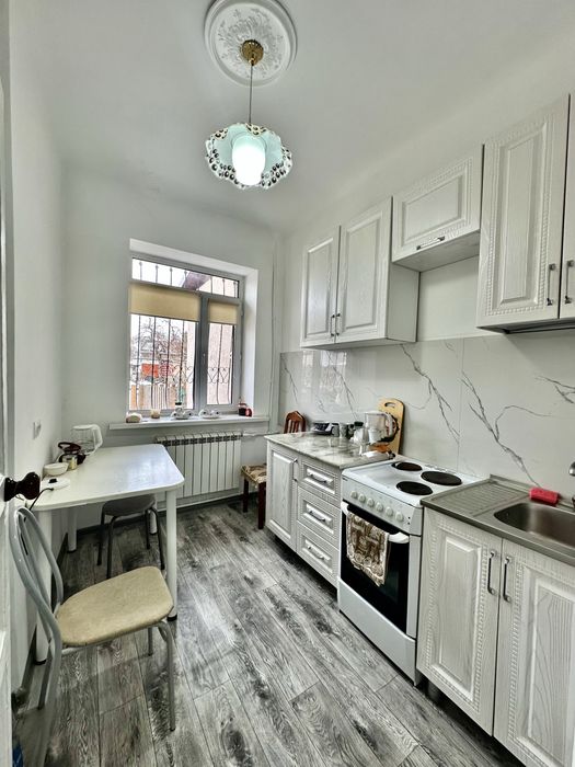 Продаётся  дом в центре города!