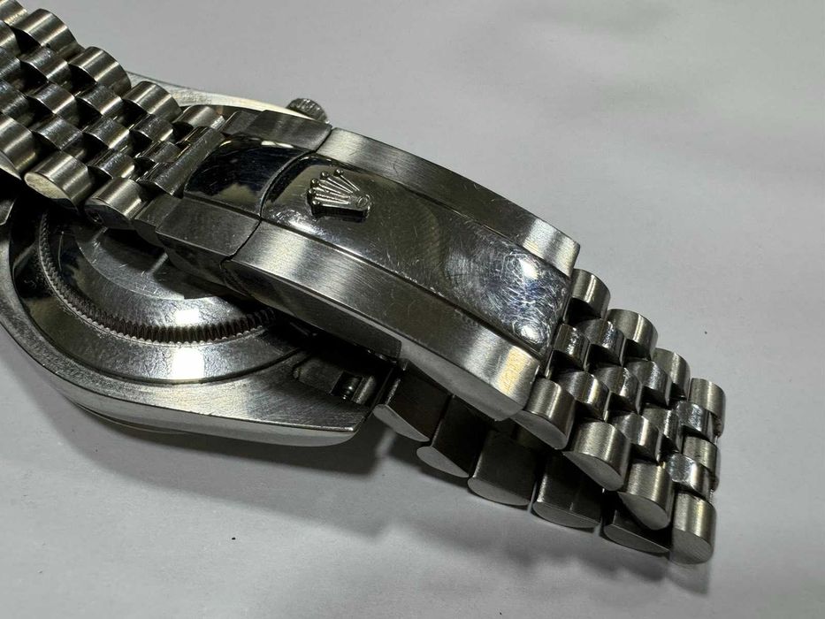 Rolex Datejust 126234 Швейцарски