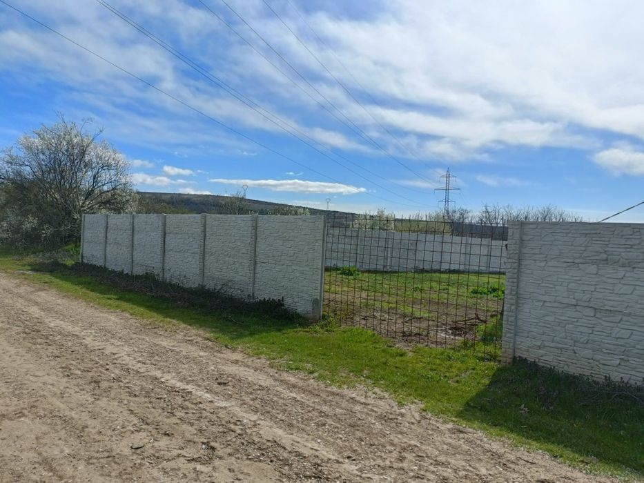 Teren de vânzare sau schimb cu garsoniera sau diverse