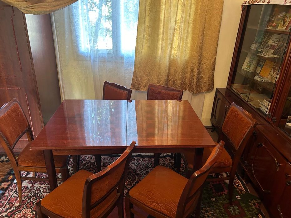 Masa extensibila cu 6 scaune