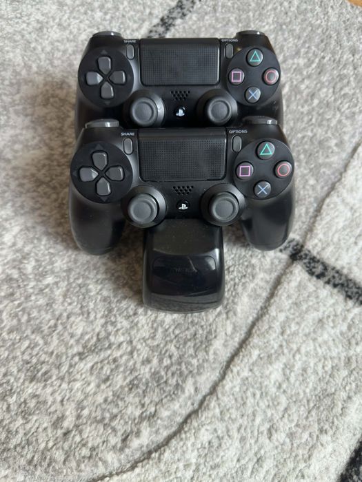 Ps4 slim 500GB 2 Джойстик