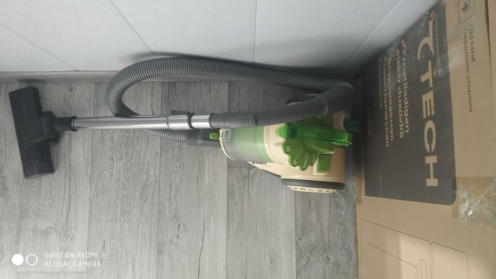 Продаётся пылесос фирмы"Bort"в хорошем состоянии