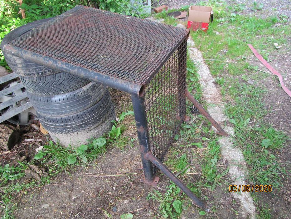 Продавам челен товарач, фадрома , багер  - 2,5 тона - 4 х 4
