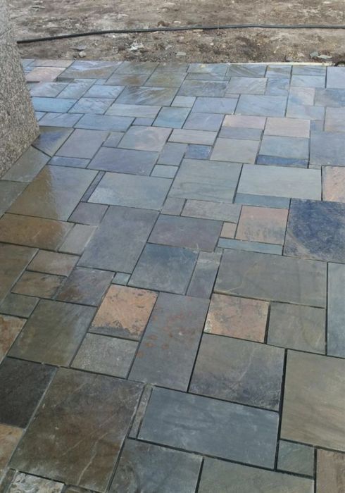 Природный камень зелёный (доллар)