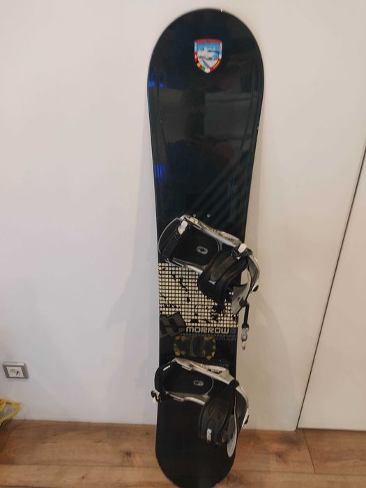 Продам сноуборд с ботинками