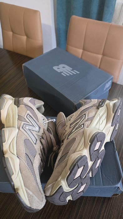 Vând pantofi New balance 9060 marimea 45(44.5)