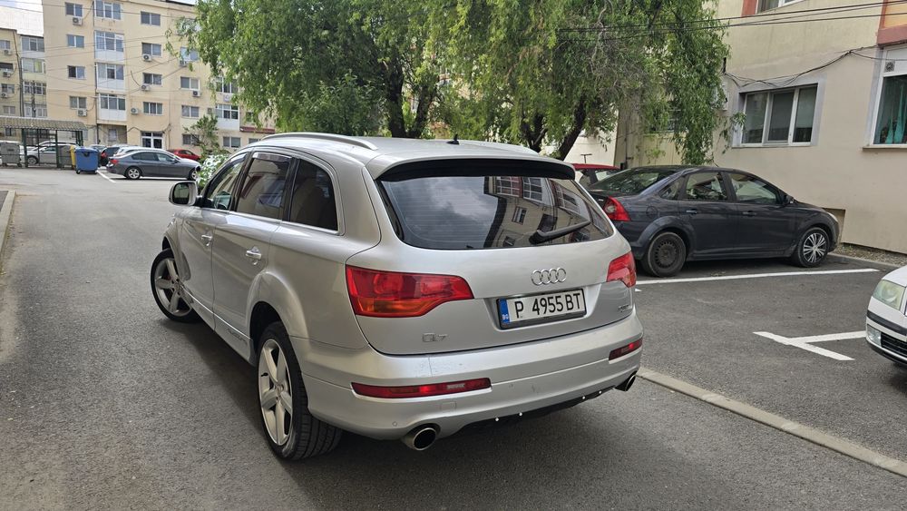 Vand Audi Q7 3.0 TDI S-Line 7 locuri