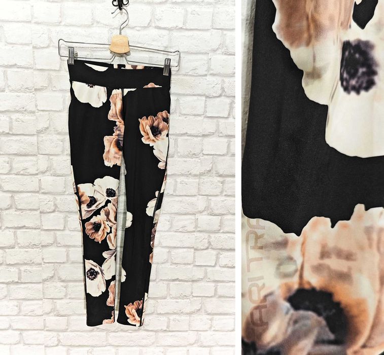 Kari Traa Дамски флорален клин за фитнес / тичане размер S