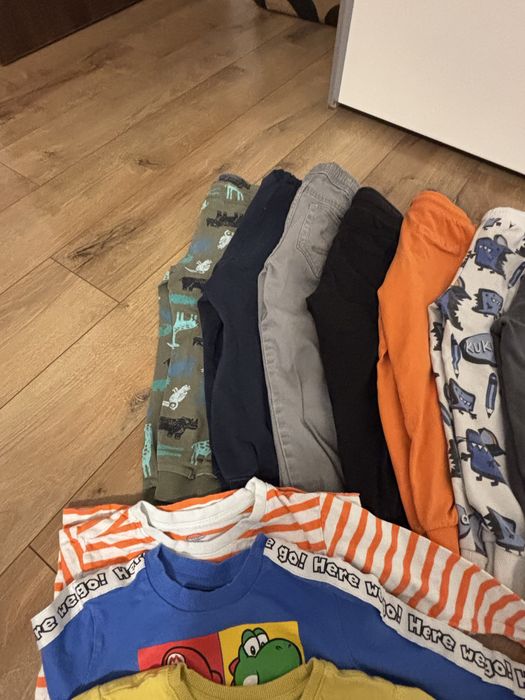 Lot hainute baietel 104