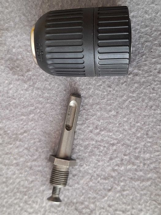 Mandrină rapidă fără cheie cu adaptor SDS Plus marca Parkside.