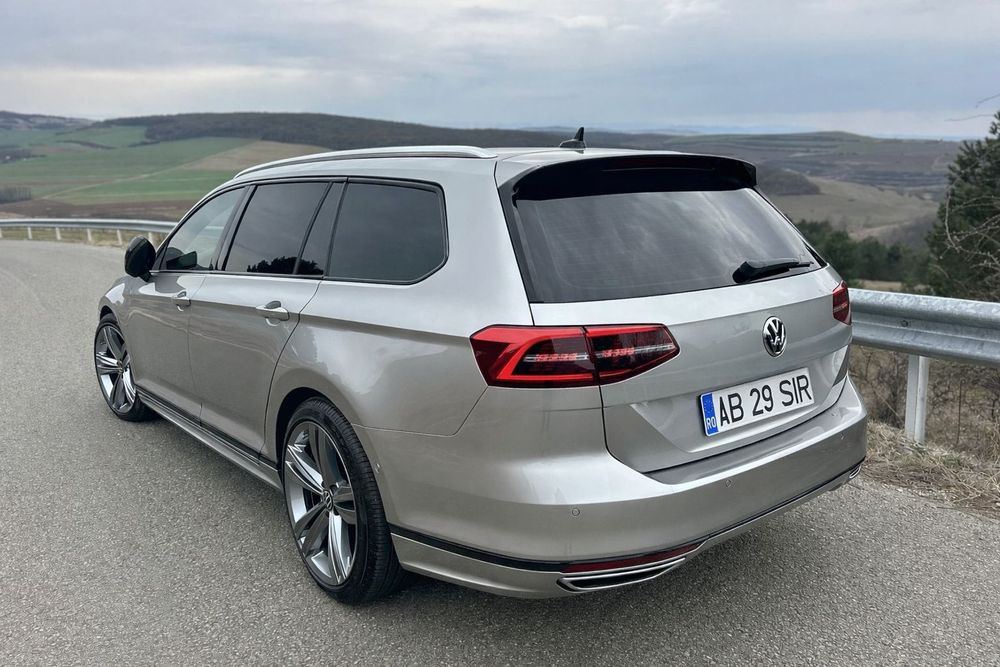 Volkswagen Passat Vând VW Passat B8  R-Line
