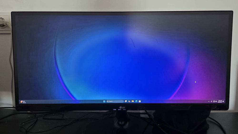 Vand aceste 2 monitoare