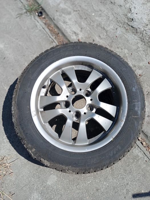 Roți de iarnă (pe 16) se vand cu tot cu cauciuc 4 bucati