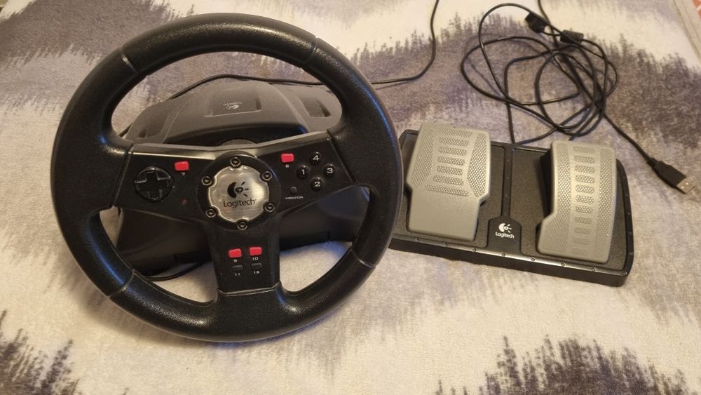Volan Logitech Formula Vibration Feedback Wheel cu pedale