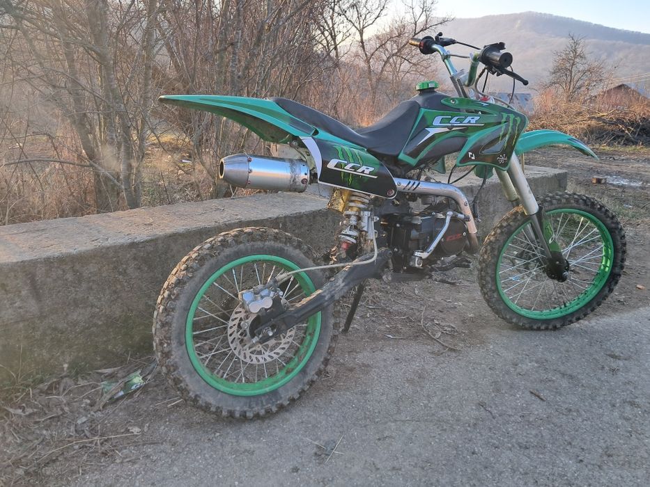 Vand cross 125cc ,cititi descrierea