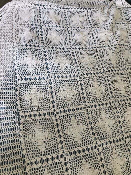 Ръчно бродирани покривки