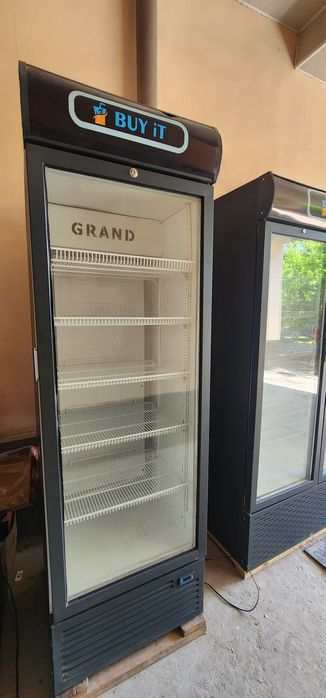 Vitrina holodilnik holati zor 3 ta