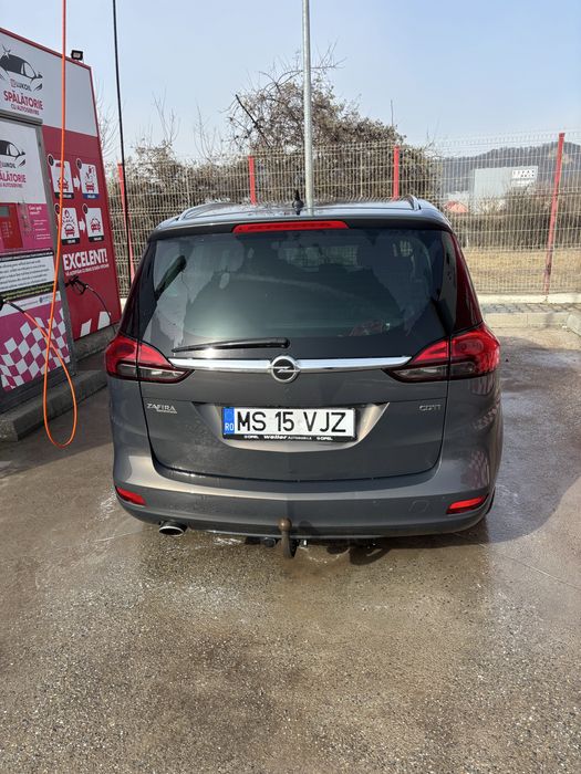 Opel Zafira Tourer