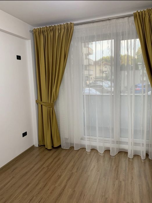 Inchiriez apartament
