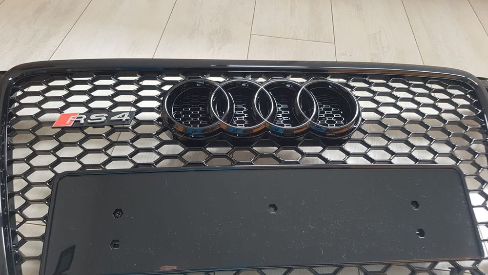 Grila-Fagure-RS4-Look-Audi-A4-B8-2008-2012-Neagra-Lucios-Premium-Noua