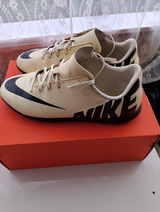 Футболни обувки NIKE