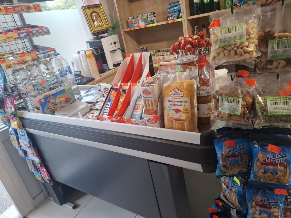 Продавам оборудване за магазин