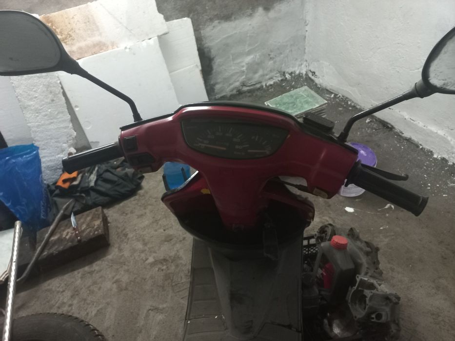 Продам скутер хонда дио27