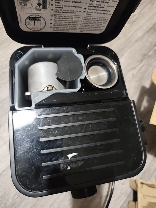 Кафемашина delongi  EC235.BK