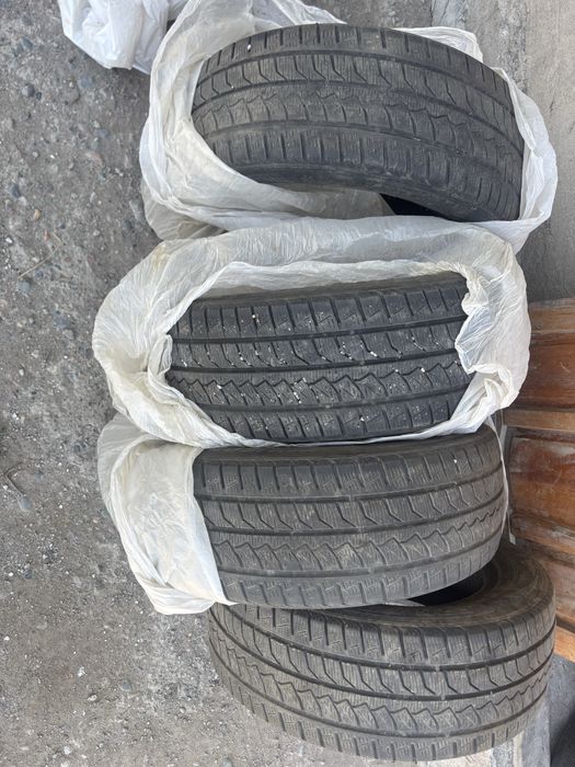 Продам покрышки 215/60/16