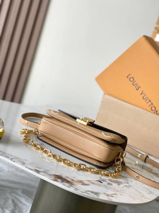 Geanta Louis Vuitton Pochette Metis