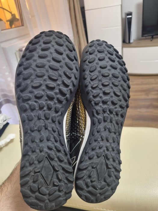 Adidași fotbal pentru teren sintetic nr.37