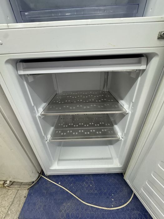 Хладилник beko.