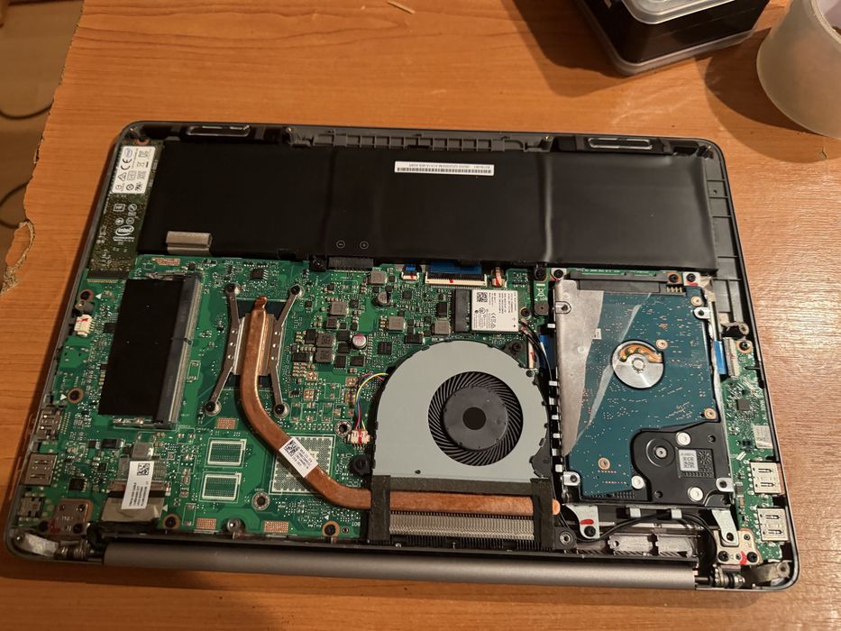 Laptop Asus UX40UA