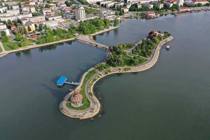 Imobil Insula Pescarus-Zona 0-Orsova-Spatiu Comercial-Parc I.Dragalina