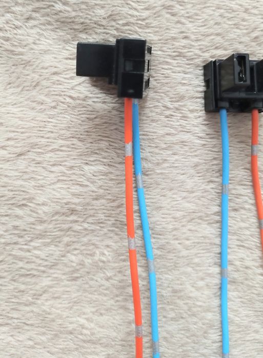 Set 2 mufe / soclu pentru bec H7