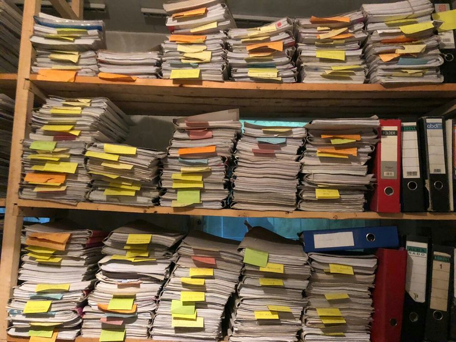 Макулатуру. Дорого.