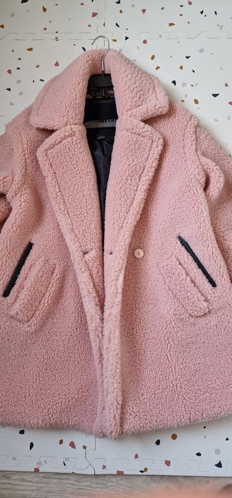 Продам пальто Kendall & Kylie