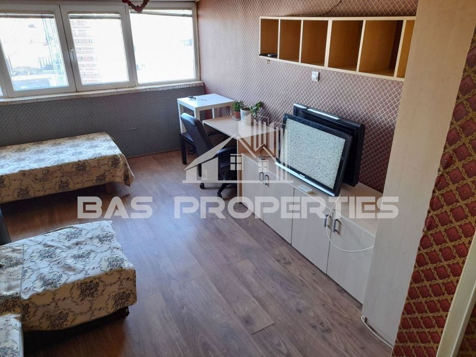 Продава се Едностаен апартамент в София, Овча купел - 33 кв.м за 2061 €/кв.м - Снимка #2